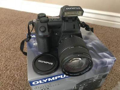 Olympus E-10