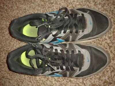 Size 5 Nike Air Max shoes