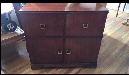 Vintage Majestic Radio & Turntable