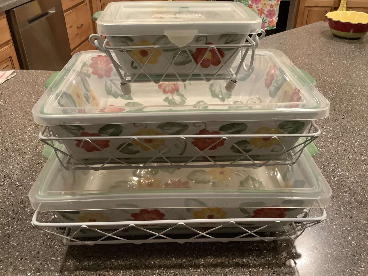 12 Piece Flower Bakeware Serving Set