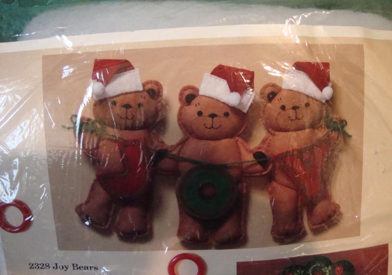 Vintage New And Unused The Creative Circle Christmas Craft Kit- JOY- Bears For Fun Wall Decor