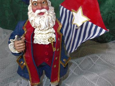 10 1/2 inches Tall Patriotic Santa Claus With A Flag Great Fun Collectible