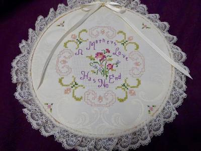Beautiful Embroidery Floral Wall Decor For Mother In A Hoop -'A Mother's Love Has No End'