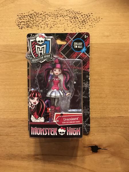 Monster High Draculaura Scary Cute HowlidayFigure