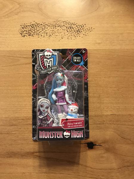 Monster High Abbey Scary Cute Howliday Figure