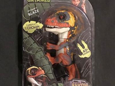Fingerlings Raptor Blaze!