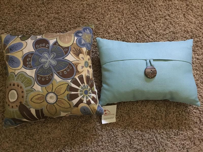 BRAND NEW DECORATIVE PILLOWS