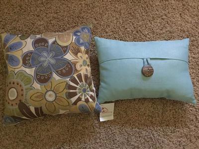 BRAND NEW DECORATIVE PILLOWS