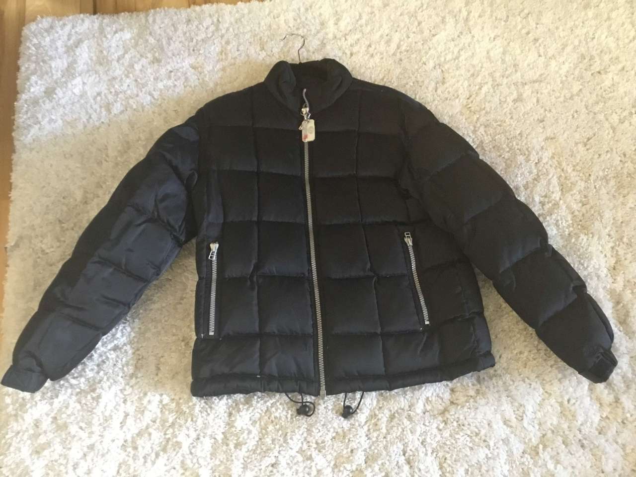 BEAUTIFUL WOMENS BLACK JACKET SIZE MEDIUM