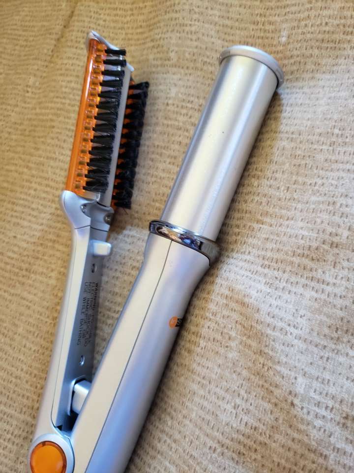 NEW INSTYLER 1.25 2 WAY ROTATING IRON