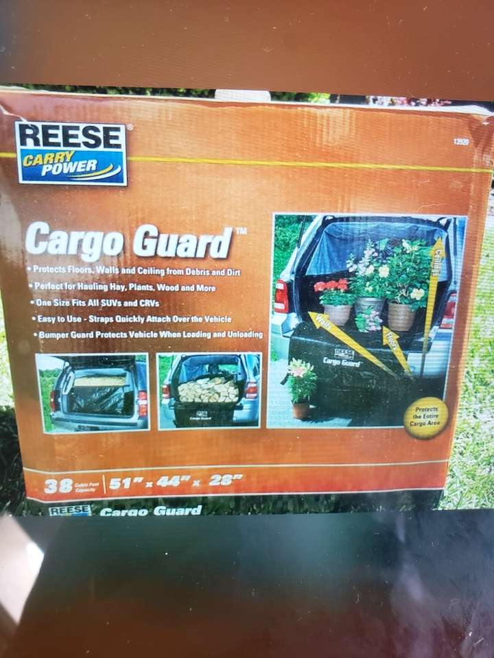 BRAND NEW HEAVY DUTY SUV TRUNK LINER. PROTECT AND KEEP YOUR CAR CLEAN