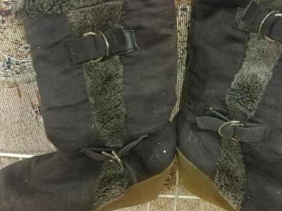 Boots size 6/7