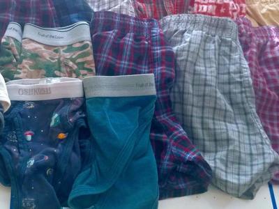 17 BOXERS/UNDERWEAR BOYS AGES 6 TO 8