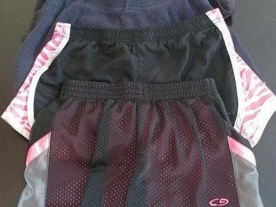 4 pairs of shorts size 10 to 12