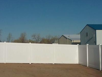AMAZING VINYL FENCE AND GATES!!