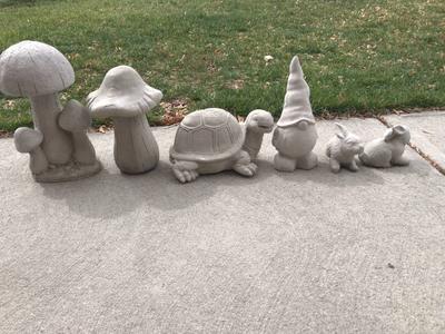 Home & Yard Concrete Decor & Statuary