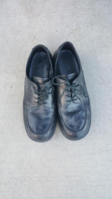 Bass Men's Black Dress Shoes - size 9