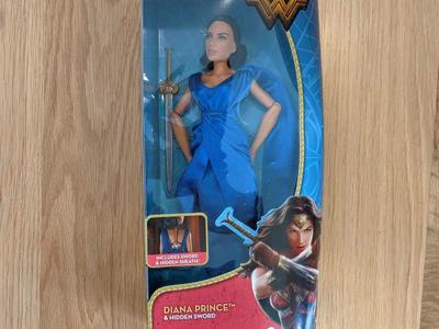 NEW! Wonder Woman Diana Prince & Hidden Sword
