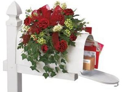 LILLIAN VERNON MAILBOX SWAG VALENTINES LV# 045831
