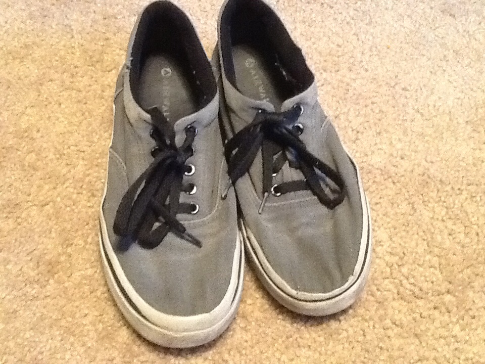 AIRWALK SHOES BLACK & GRAY BOYS SIZE 7