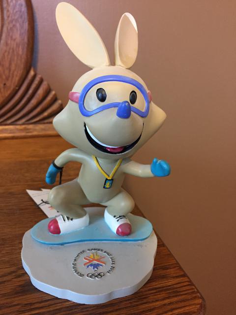 2002 SLC olympics ceramic bobble head doll copper