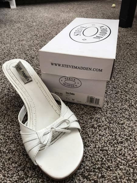 Steve Madden size 7.5 white formal heels