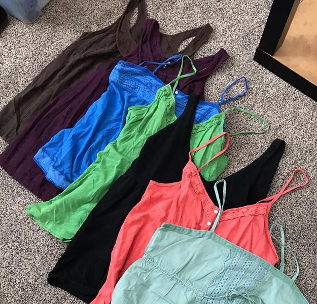 Spaghetti Tops Size M Gap, Old Navy, Mossimo