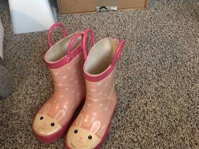 Girls Size 5.5 rain boots
