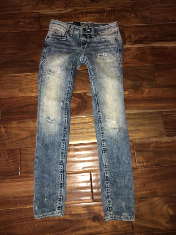 Buckle Women Jeans Size 23 (Brand New)