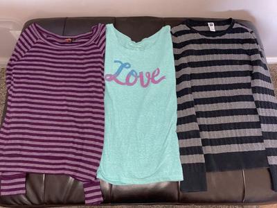 Women’s Size Large Shirts