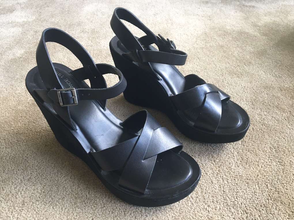 Kork-Ease Ava Black Platform Sandals, size 11