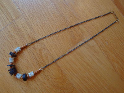 1970s Wood & Shell Necklace