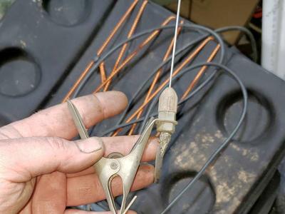 Antique cb radio antenna