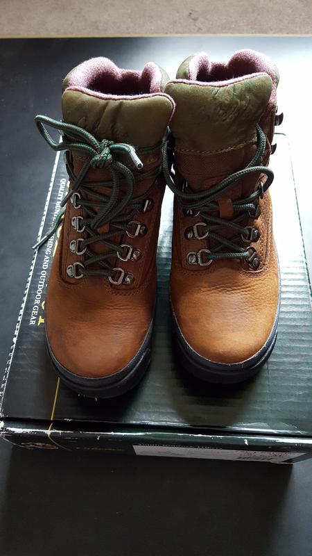 NEW, NEVER WORN, CABELA'S YOUTH RIMROCK HIKERS, SZ 5