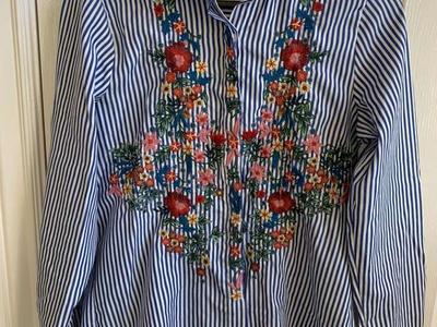 Women’s Striped Embroidered Shirt M
