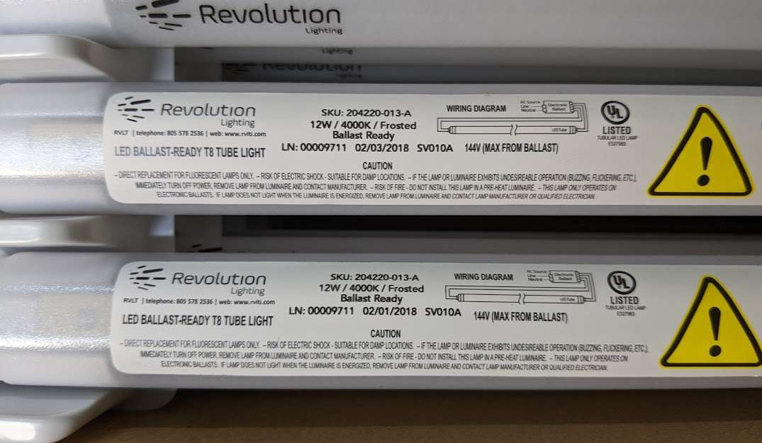 Case of 25 Revolution Lighting Uni-Fit T8 LED Tubes 7.5W 4000K, EBC Electronic Ballast Compatible, Plug and Play