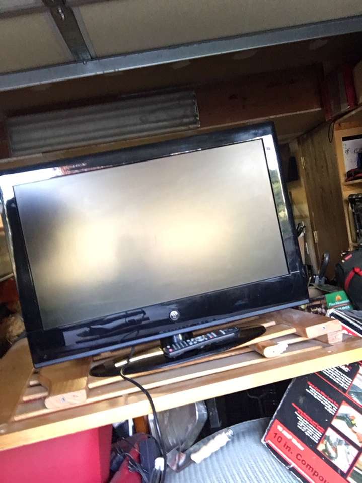 26 Inch Westinghouse Tv With Remote