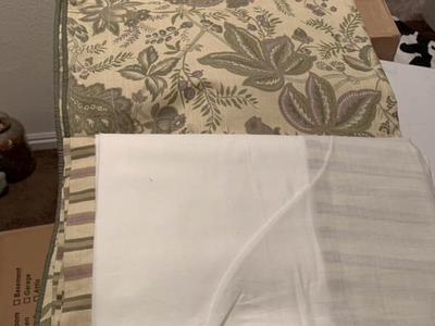 King pillow shams and dust ruffle