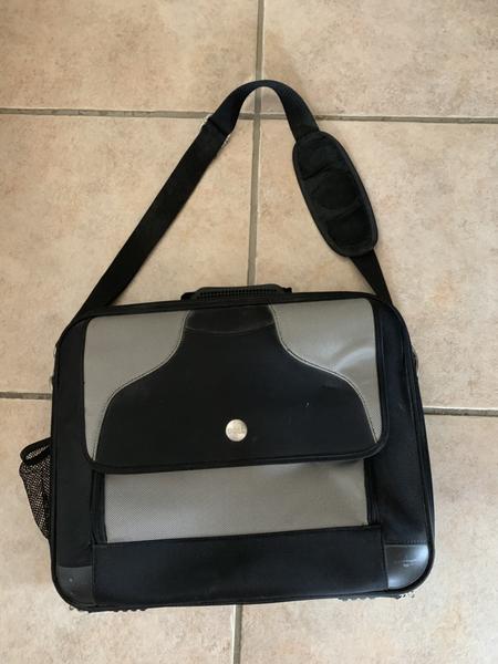 Dell Laptop Bag 18 By 15
