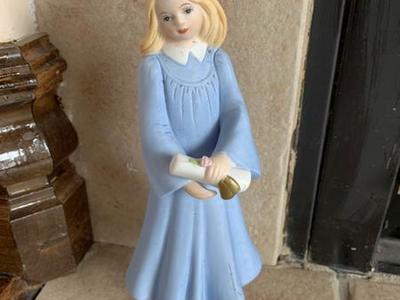 Graduation Girl Statue
