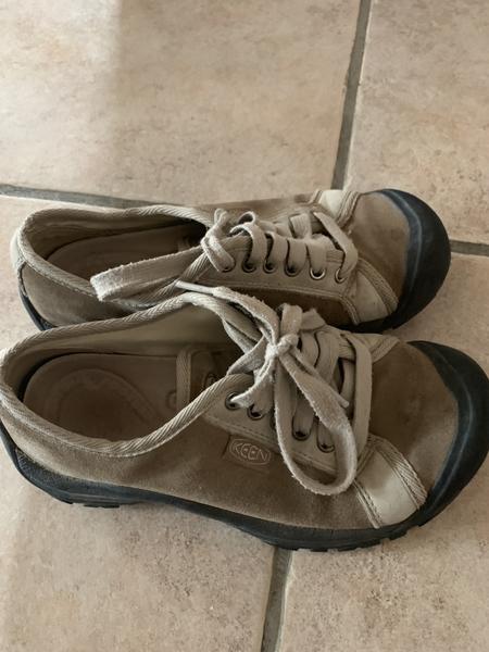Keens Women’s Shoes Size 6 1/2
