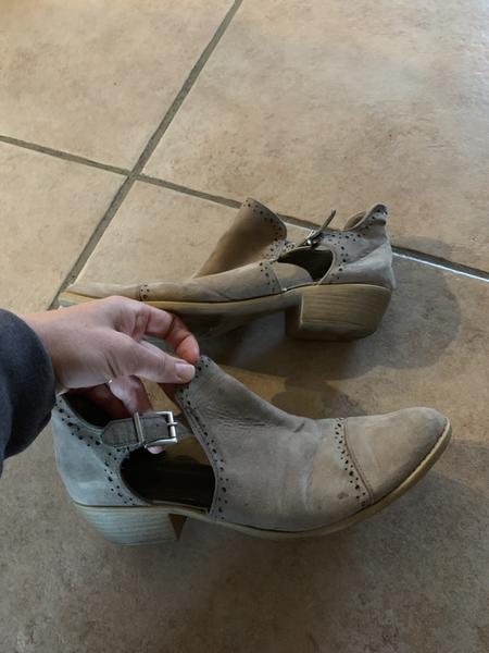 Women’s Shoes Size 9