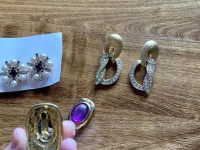 Vintage Clip On Earrings