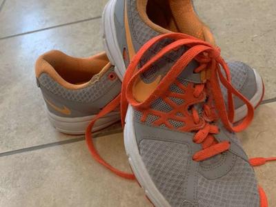 Nike Shoes Size 9.5