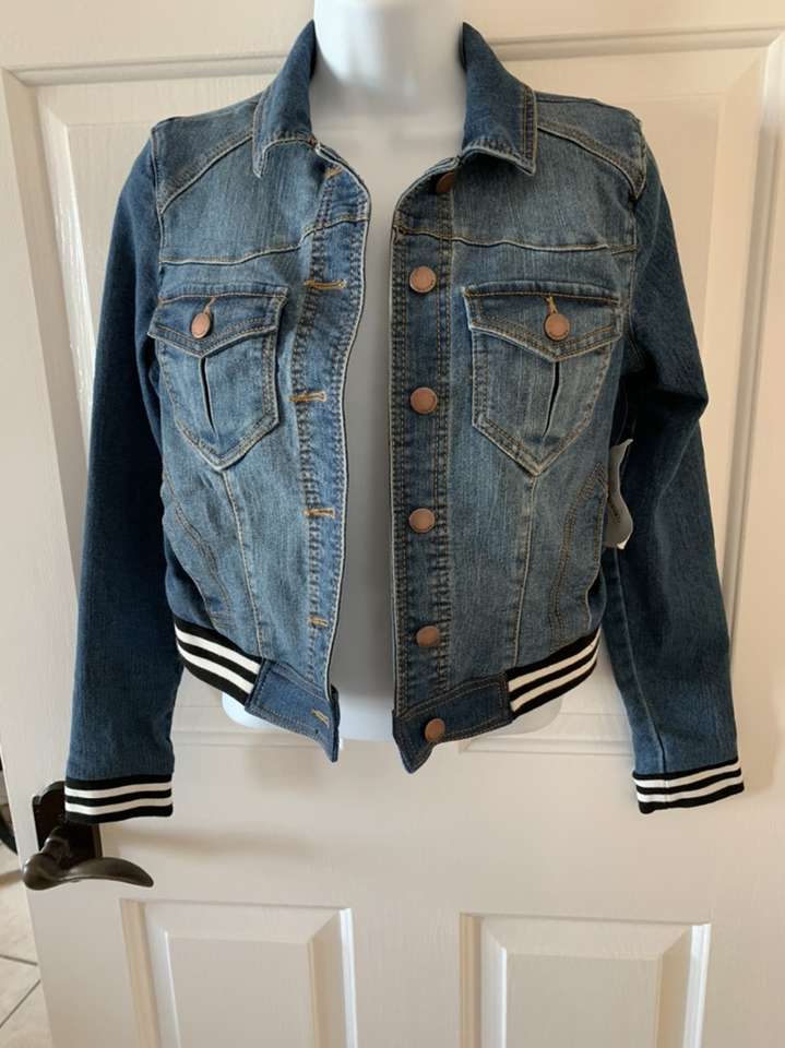 New With Tags Tinseltown Jacket Size XS