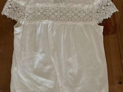 LC Lauren Conrad White Lacy Top Size Medium