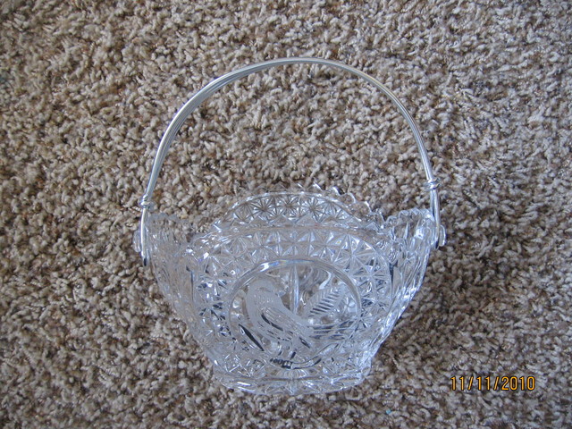 Byrdes Crystal Metal Handled Basket Birds