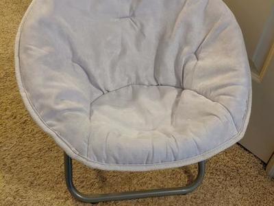 Small child round folding chair