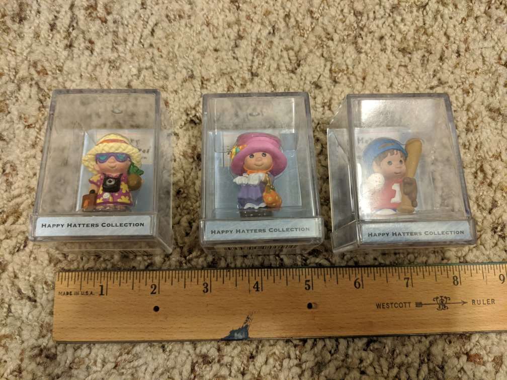 2000 Merry Miniatures Happy Hatters Hallmark