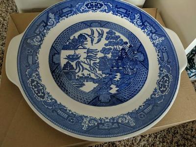 Royal China BLUE WILLOW 10½" Handled plate